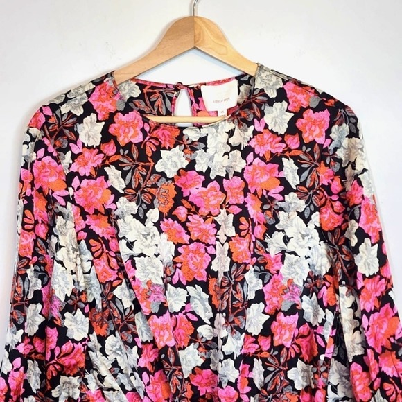 Cinq à Sept Floral Tie-Front Blouse - Pink and White - Picture 9 of 12